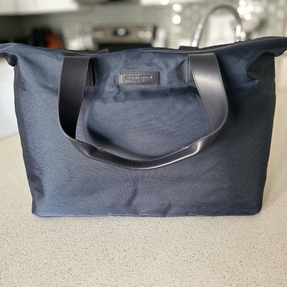 EUC!!!! Giorgio Armani Fragrances Bag Navy Blue Weekend Bag Carry-On